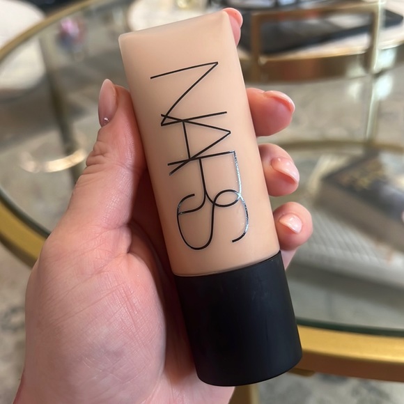 NARS Other - NARS Soft Matte Foundation Medium 2 Santa Fe